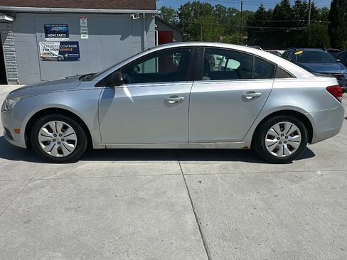Used 2012 Chevrolet Cruze LS w/ Connectivity Package FWD image 8