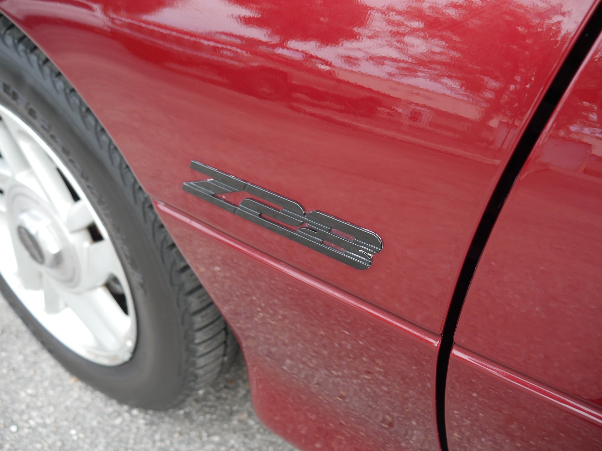 Used 1994 Chevrolet Camaro Z28 RWD image 48