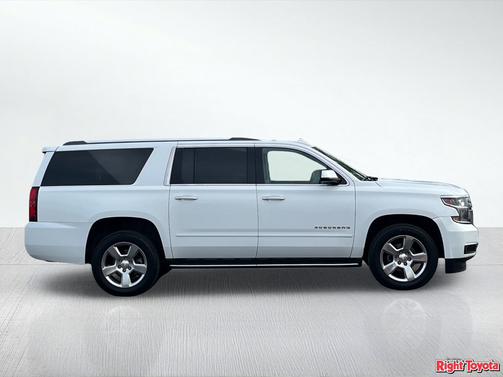 Used 2018 Chevrolet Suburban Premier RWD image 7