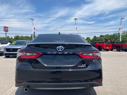 Used 2024 Toyota Camry LE FWD image 6