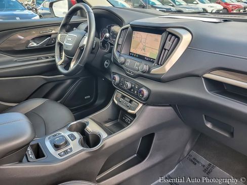 Used 2024 GMC Terrain Denali w/ Denali Premium Package AWD/4WD image 26