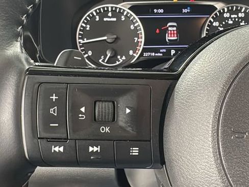 Certified 2025 Nissan Pathfinder SL image 23