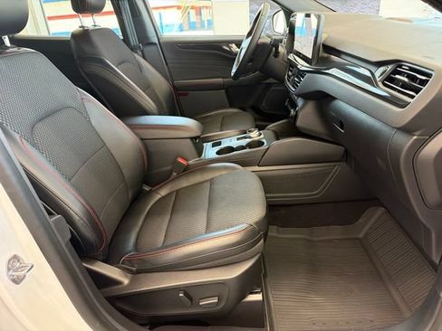 Certified 2023 Ford Escape ST-Line Select w/ Tech Pack #2 AWD/4WD image 12
