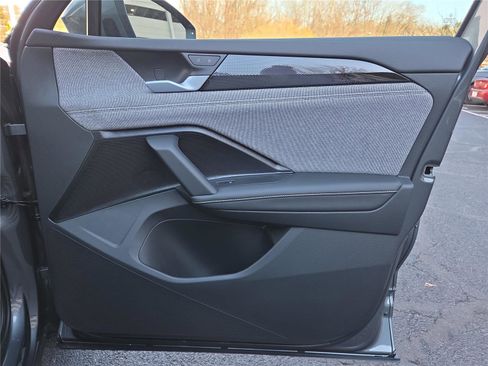 New 2026 Volkswagen Tiguan S image 26