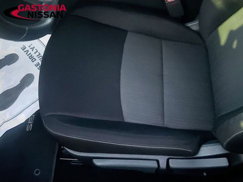 Used 2020 Nissan Sentra SV image 25