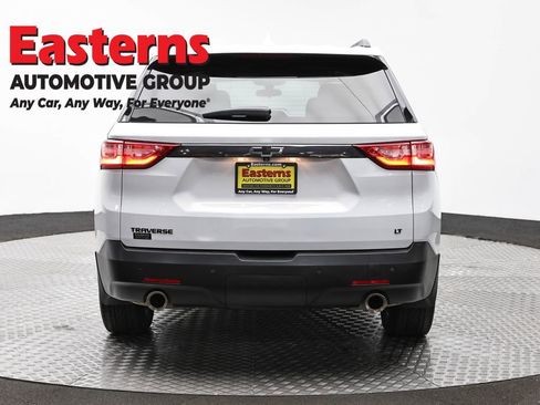 Used 2021 Chevrolet Traverse LT image 6