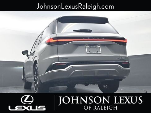 New 2026 Lexus TX 500h AWD image 18