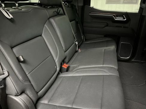 Certified 2025 GMC Sierra 1500 SLT image 27