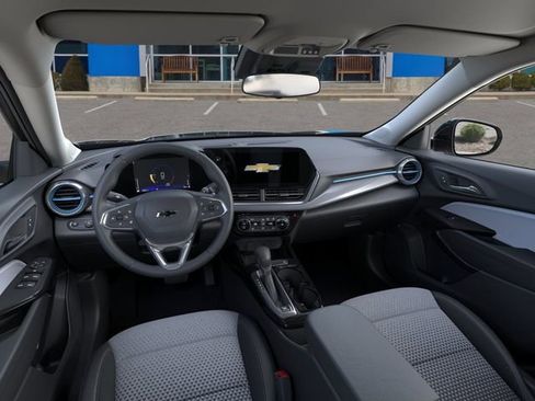 New 2026 Chevrolet Trax LT w/ Driver Confidence Package FWD image 15