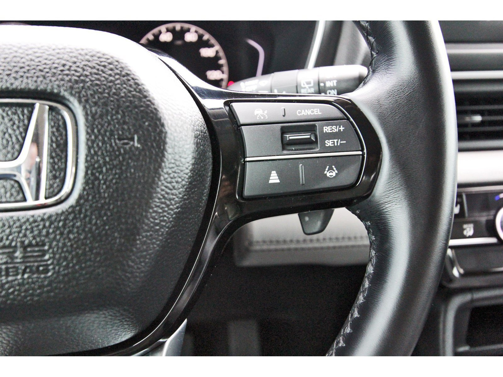 Used 2025 Honda Pilot EX-L image 20