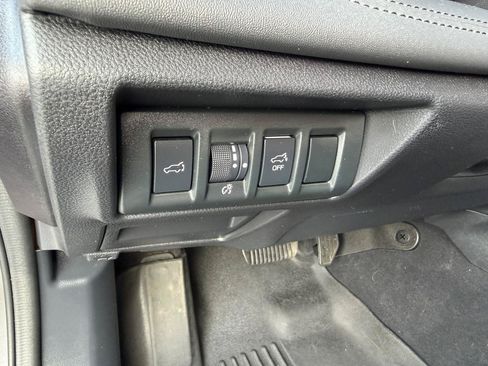 Used 2025 Subaru Outback Wilderness AWD/4WD image 15