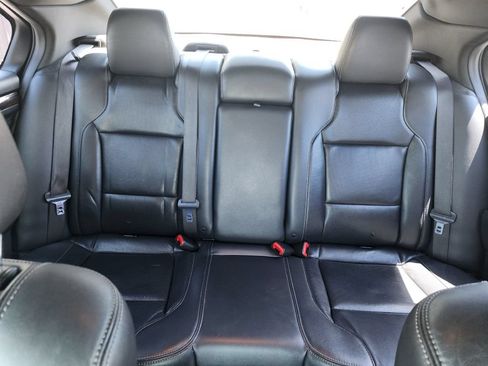 Used 2016 Ford Taurus Limited FWD image 17