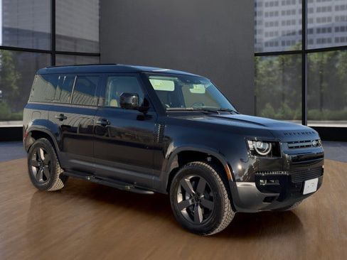 New 2026 Land Rover Defender 110 S image 7