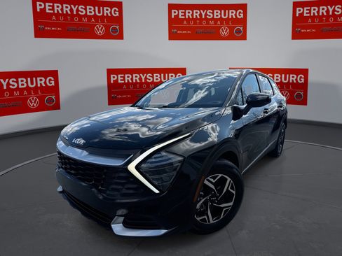 Used 2024 Kia Sportage LX image 1