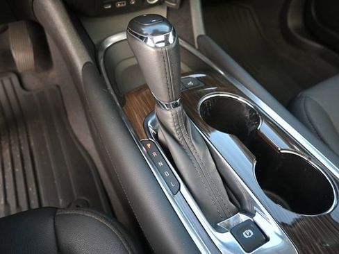 Used 2019 Chevrolet Malibu Premier w/ Sun and Wheel Package image 24