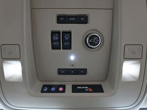 Used 2020 Cadillac Escalade ESV Premium Luxury image 38