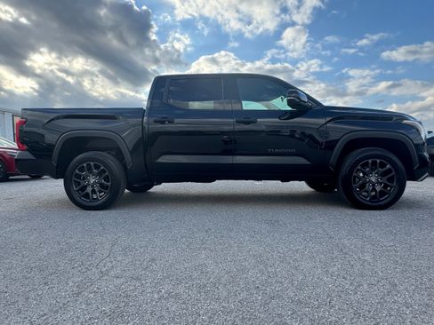 Used 2024 Toyota Tundra SR5 w/ SR5 Convenience Package AWD/4WD image 4