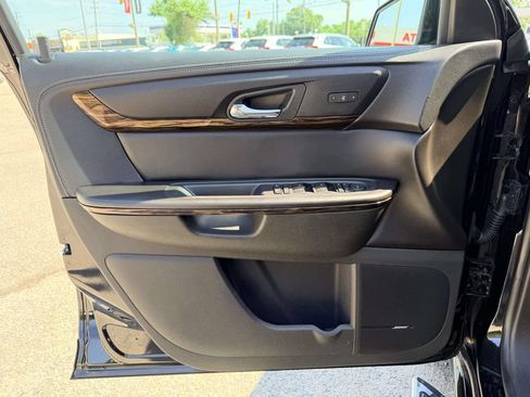 Used 2016 GMC Acadia Denali AWD/4WD image 18