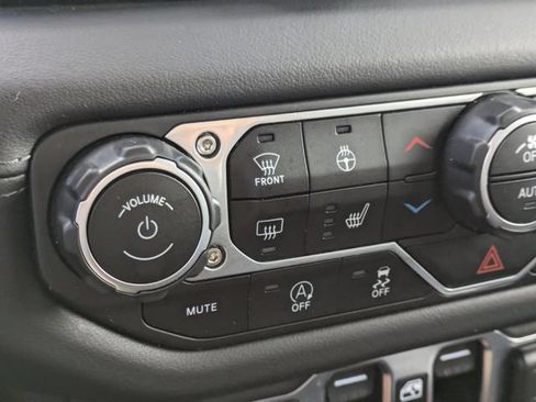 Used 2025 Jeep Gladiator Sport AWD/4WD image 28