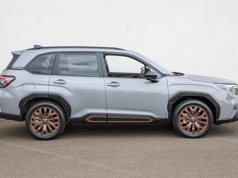 Used 2025 Subaru Forester Sport AWD/4WD image 3
