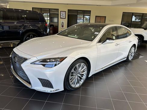 Used 2022 Lexus LS 500 w/ Interior Upgrade Package RWD image 5
