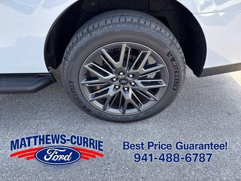 New 2026 Ford Expedition Platinum w/ Stealth Appearance Package AWD/4WD image 18