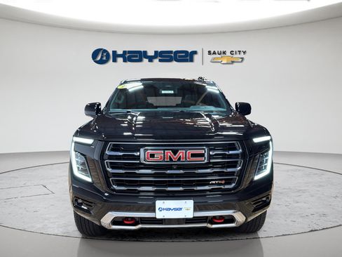 Used 2025 GMC Yukon AT4 AWD/4WD image 2