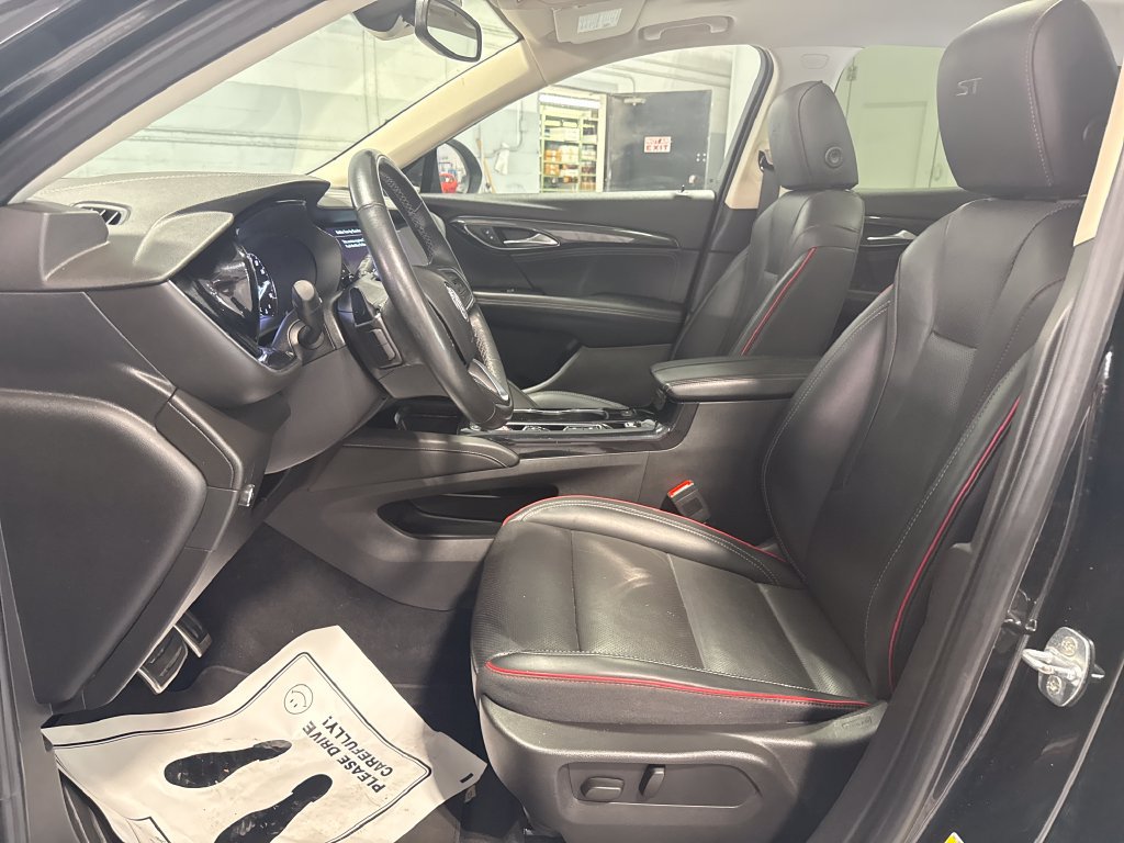 Used 2023 Buick Envision Essence w/ Sport Touring Package FWD image 28