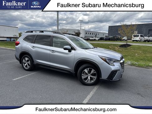 Used 2023 Subaru Ascent Premium w/ Convenience Package AWD/4WD image 1