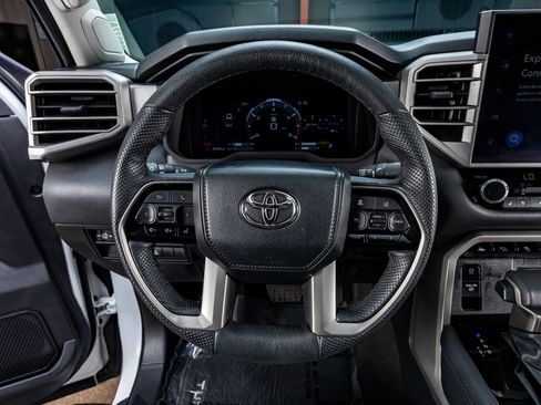 Used 2024 Toyota Tundra Limited AWD/4WD image 18