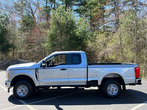 Used 2024 Ford F250 XL w/ Snow Plow Prep Package AWD/4WD image 2