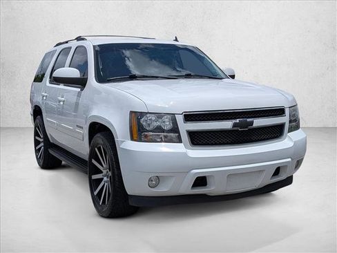 Used 2013 Chevrolet Tahoe LT RWD image 3