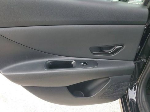 Certified 2025 Hyundai Elantra Sport image 20