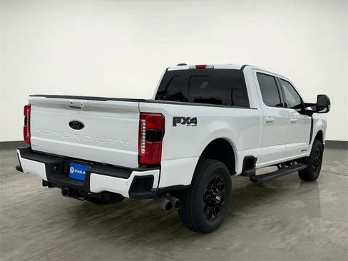 Certified 2024 Ford F250 Lariat w/ Black Appearance Package image 10