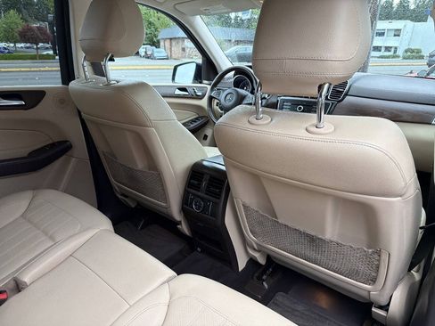 Used 2017 Mercedes-Benz GLS 450 4MATIC w/ Premium Package image 26