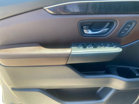 Certified 2023 Honda Pilot Elite image 36