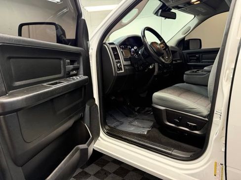Used 2019 RAM 1500 Express w/ Wheel & Sound Group AWD/4WD image 9