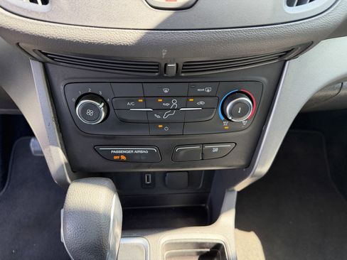Used 2017 Ford Escape S FWD image 30