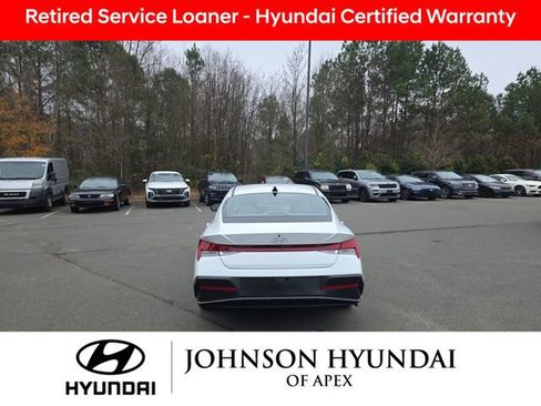 Used 2025 Hyundai Elantra SEL w/ Cargo Package image 15