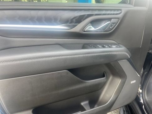 Used 2022 GMC Yukon Denali RWD image 16