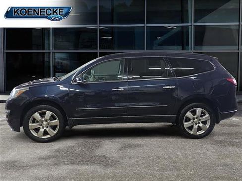 Used 2017 Chevrolet Traverse Premier image 2