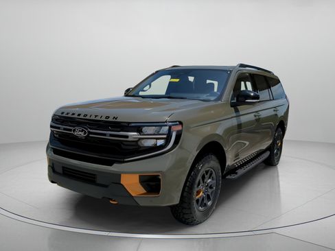 Used 2025 Ford Expedition Tremor AWD/4WD image 12