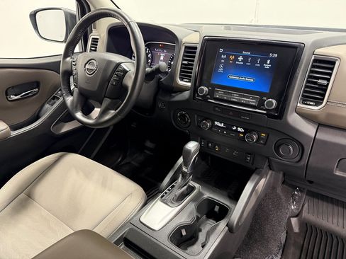 Used 2023 Nissan Frontier SV w/ SV Convenience Package image 30