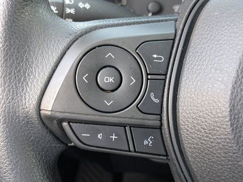 Used 2023 Toyota Corolla Cross L image 23
