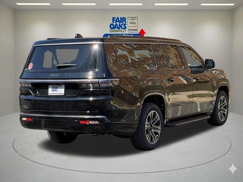 New 2026 Jeep Grand Wagoneer L 4WD w/ Premium Group I image 6
