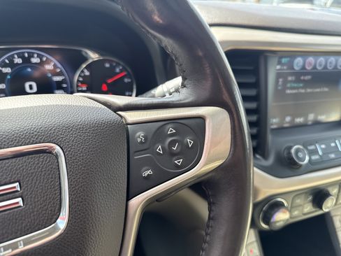 Used 2017 GMC Acadia Denali w/ Technology Package AWD/4WD image 22