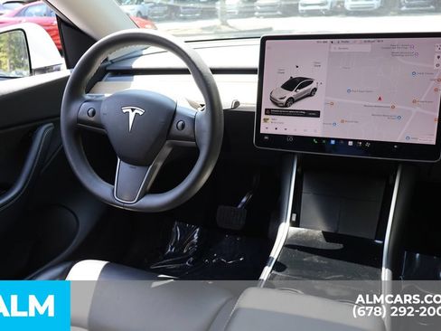 Used 2021 Tesla Model Y Long Range AWD/4WD image 24