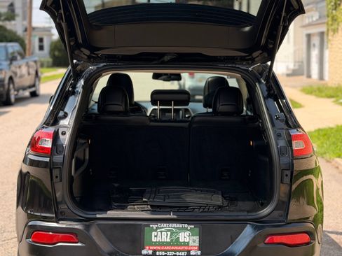 Used 2016 Jeep Cherokee Limited AWD/4WD image 7