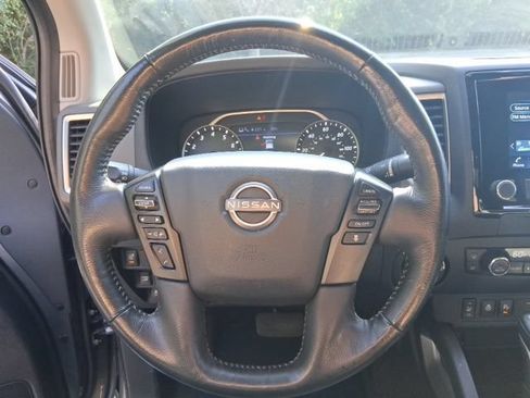 Used 2022 Nissan Frontier SV AWD/4WD image 17