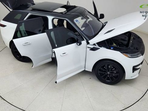 Used 2023 Land Rover Range Rover Sport SE Dynamic image 86